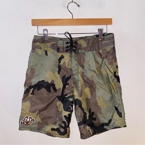 Birdwell Beach Britches Board Shorts Mens 28 Swim Trunks Green Camo Patch
